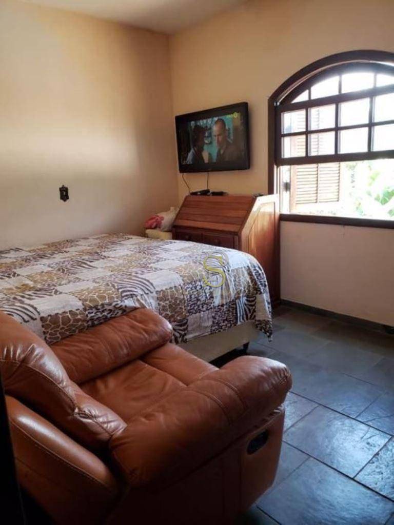 Chácara à venda com 3 quartos, 180m² - Foto 17