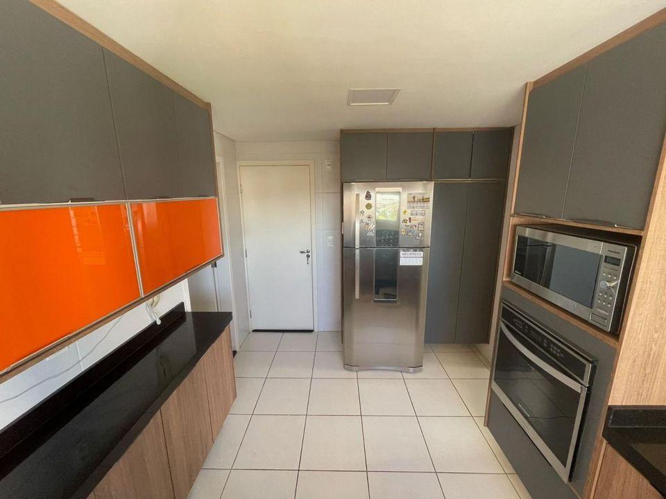 Apartamento à venda com 4 quartos, 167m² - Foto 2