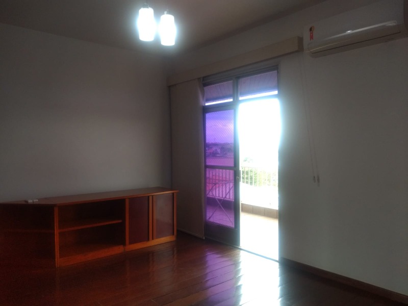 Apartamento à venda com 3 quartos, 218m² - Foto 18