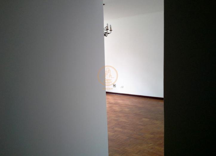 Apartamento à venda com 3 quartos, 156m² - Foto 3