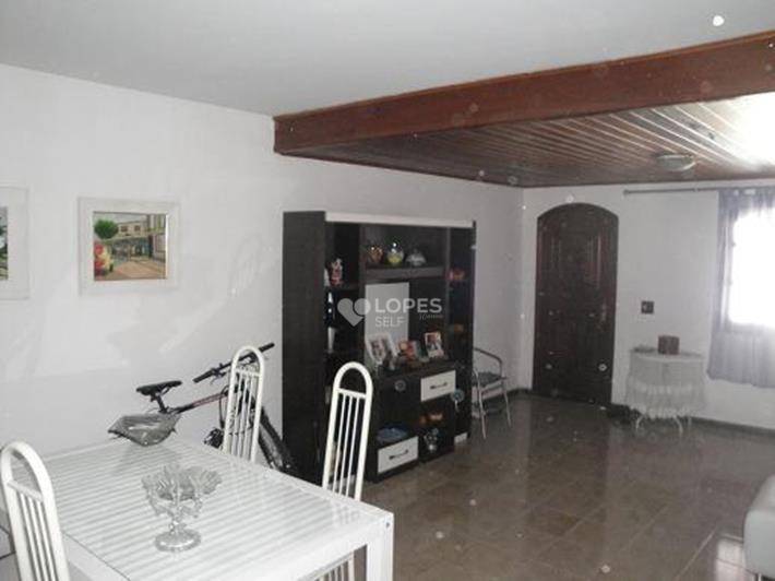 Casa à venda com 4 quartos, 173m² - Foto 2