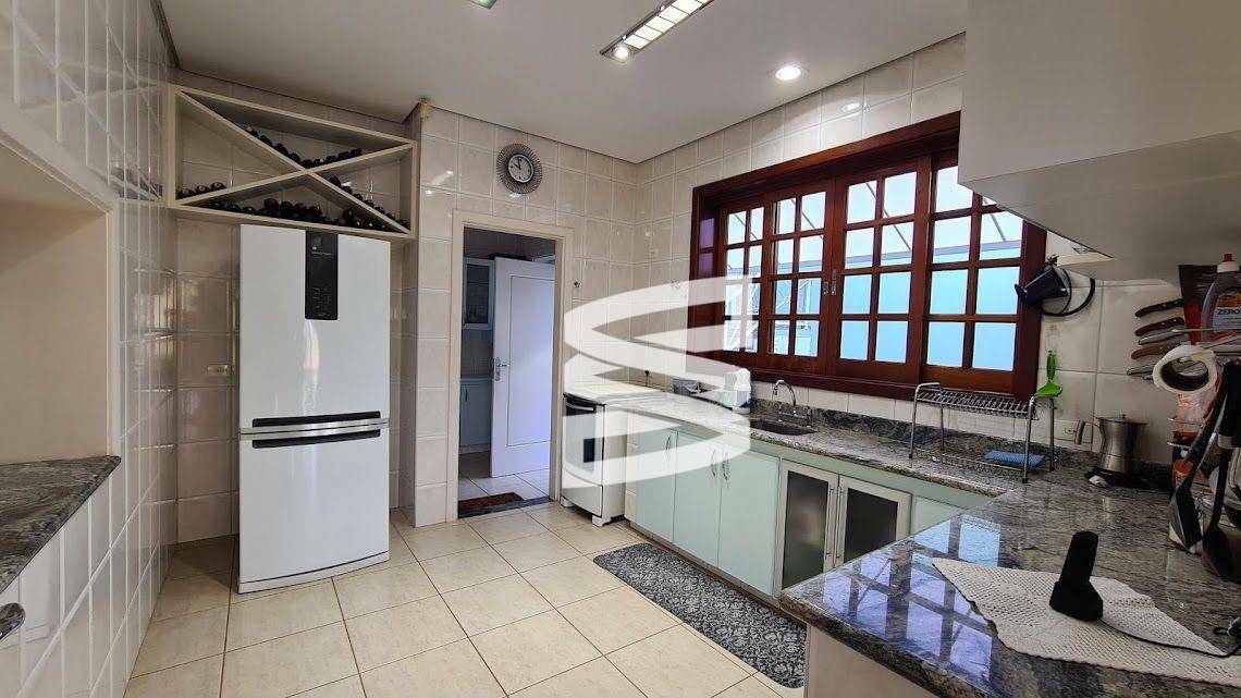 Casa de Condomínio à venda com 3 quartos, 300m² - Foto 9