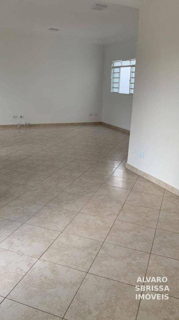 Casa para alugar com 3 quartos, 220m² - Foto 18