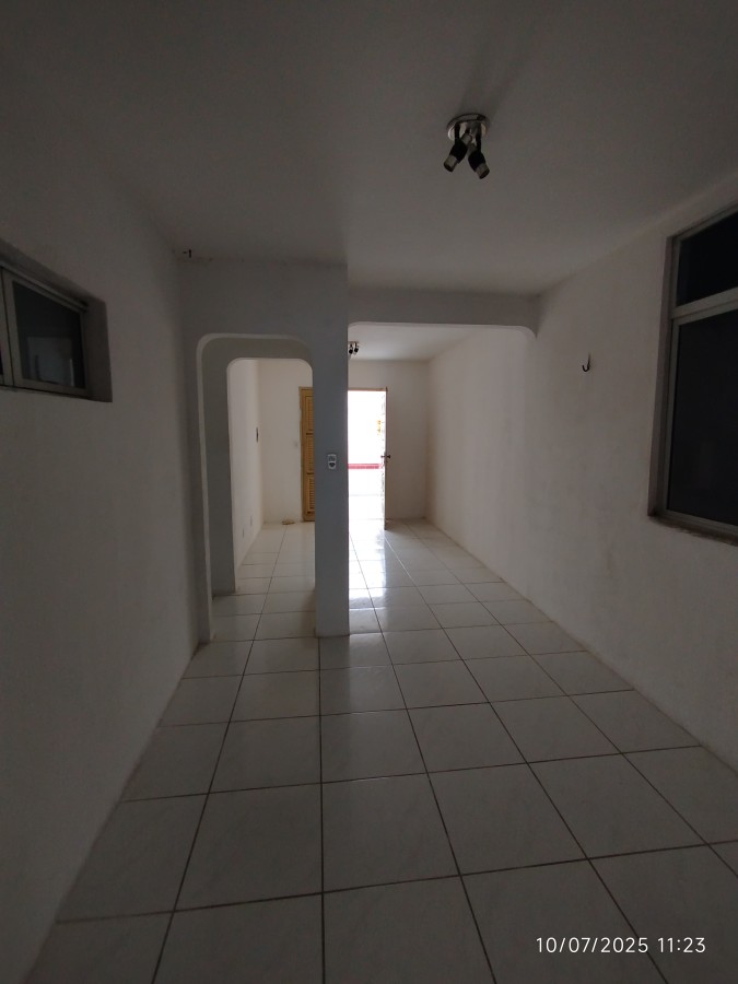 Apartamento para alugar com 3 quartos, 130m² - Foto 13