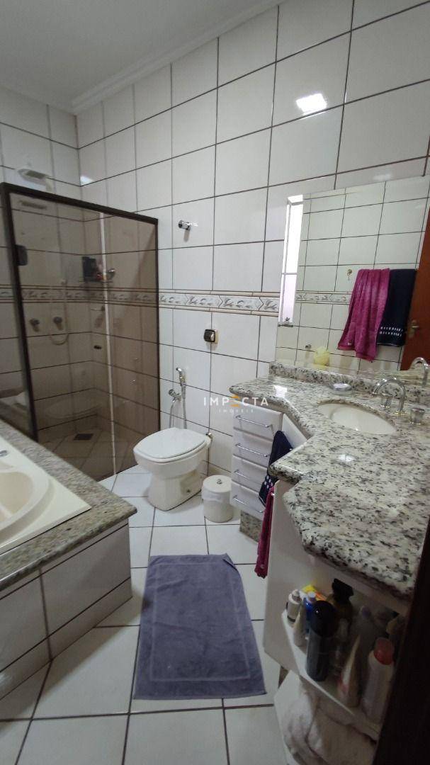 Casa à venda com 4 quartos, 330m² - Foto 28