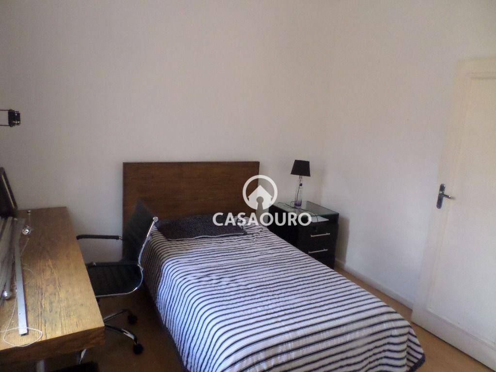 Casa à venda com 4 quartos, 300m² - Foto 18