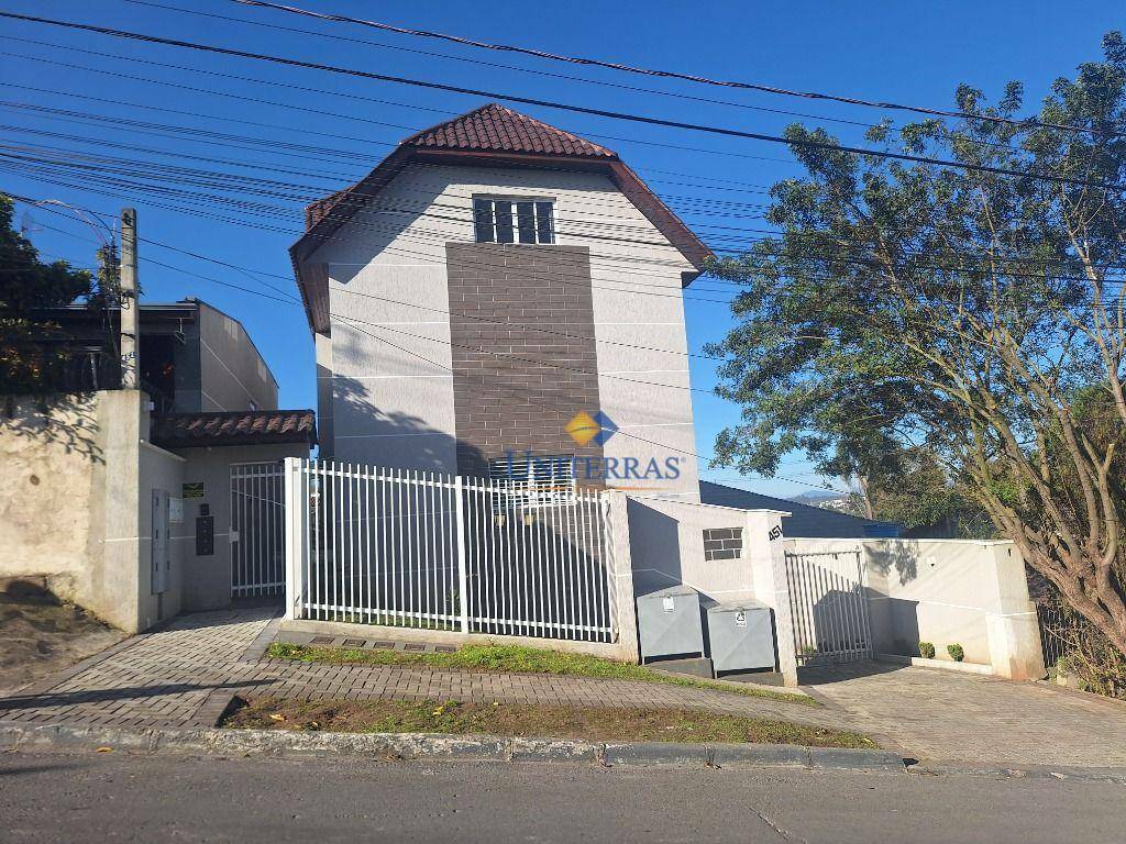 Sobrado à venda com 4 quartos, 120m² - Foto 1