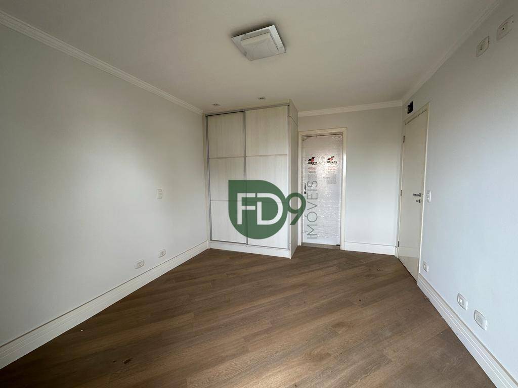 Apartamento à venda com 3 quartos, 210m² - Foto 8