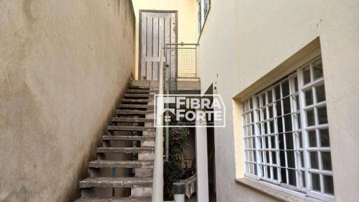 Casa à venda com 4 quartos, 250m² - Foto 18