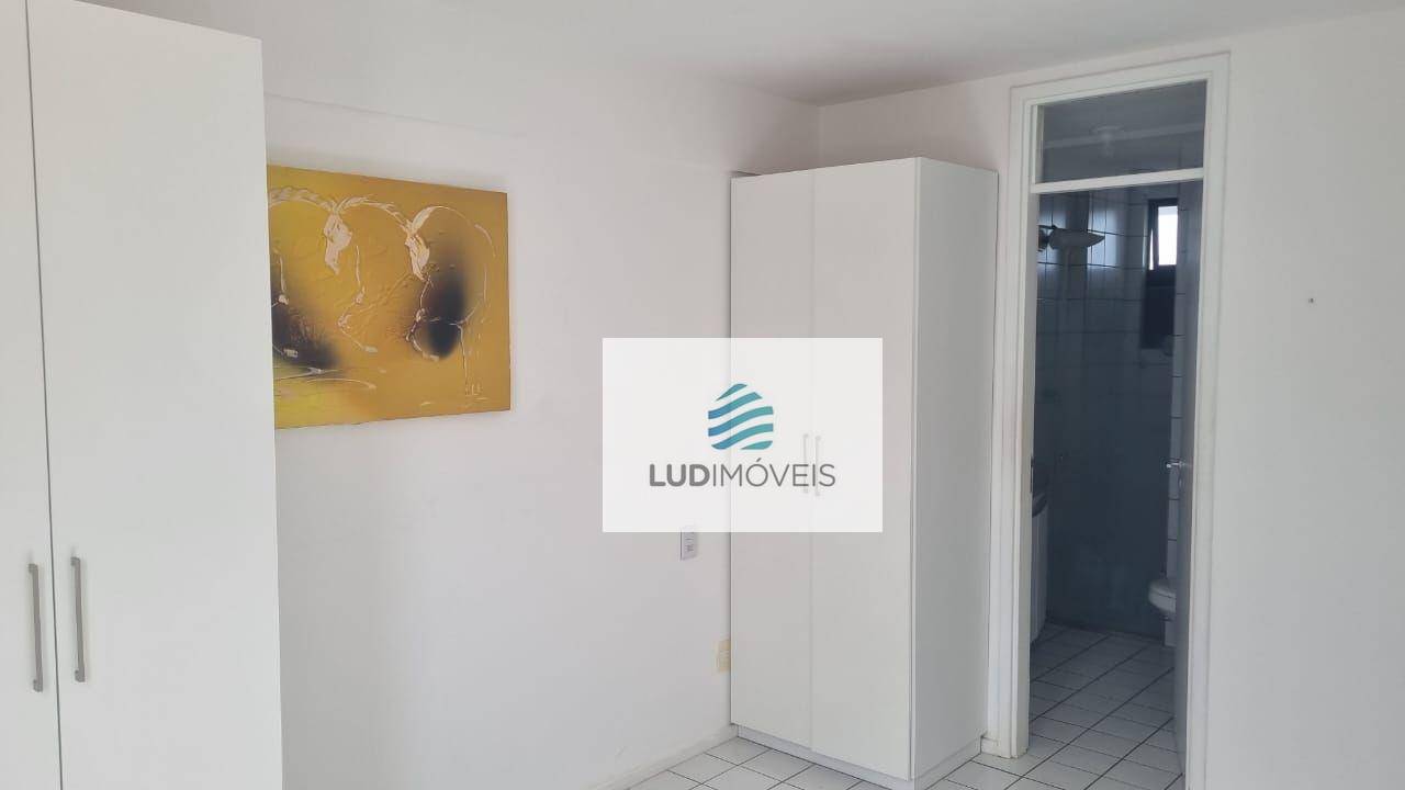 Apartamento para alugar com 3 quartos, 96m² - Foto 12