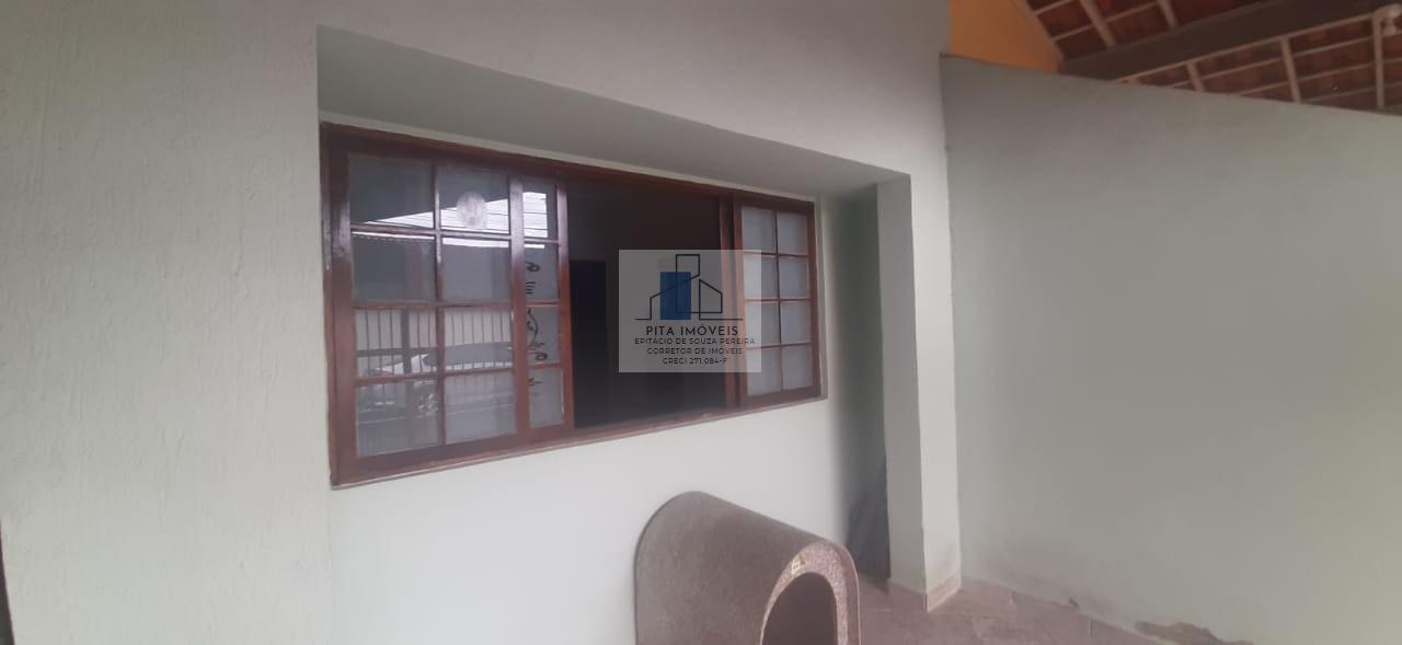 Casa à venda com 2 quartos, 157m² - Foto 4