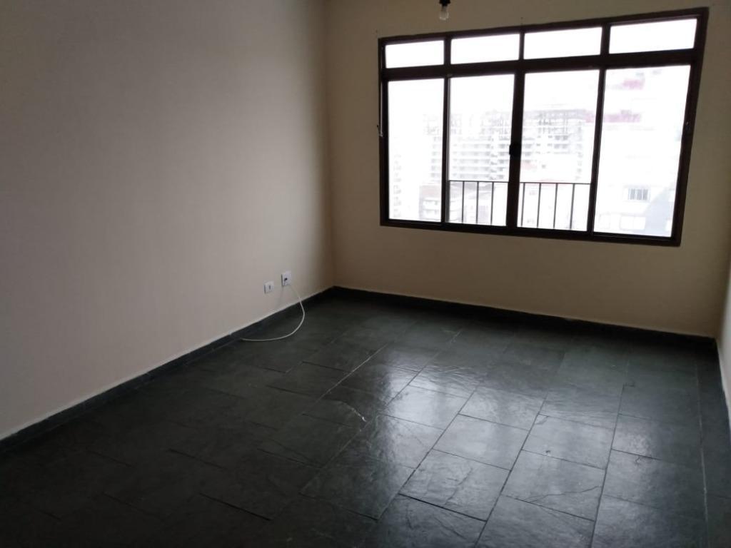 Apartamento à venda com 2 quartos, 70m² - Foto 2