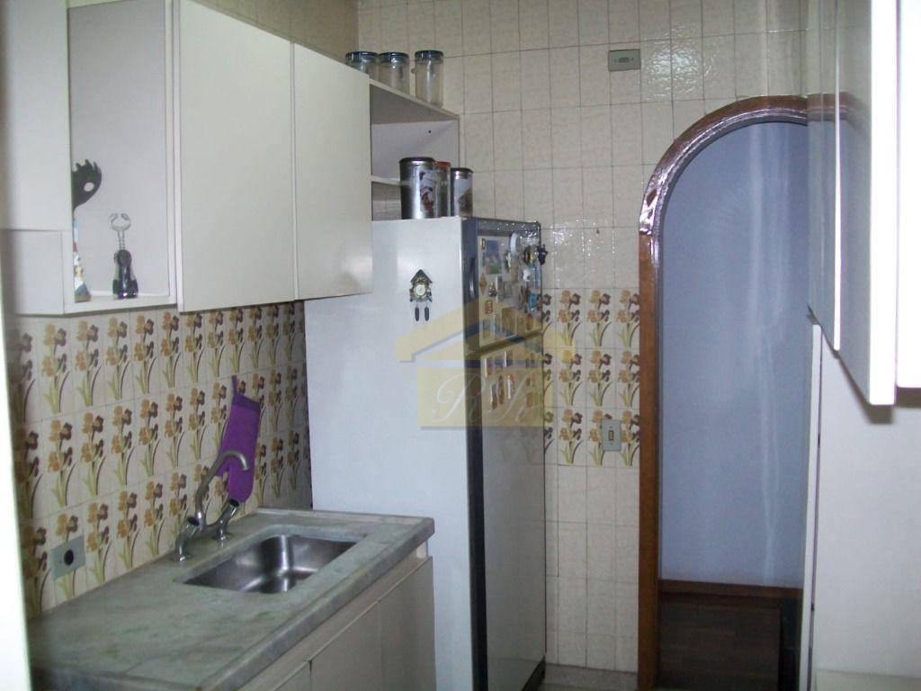 Apartamento à venda com 2 quartos, 70m² - Foto 9