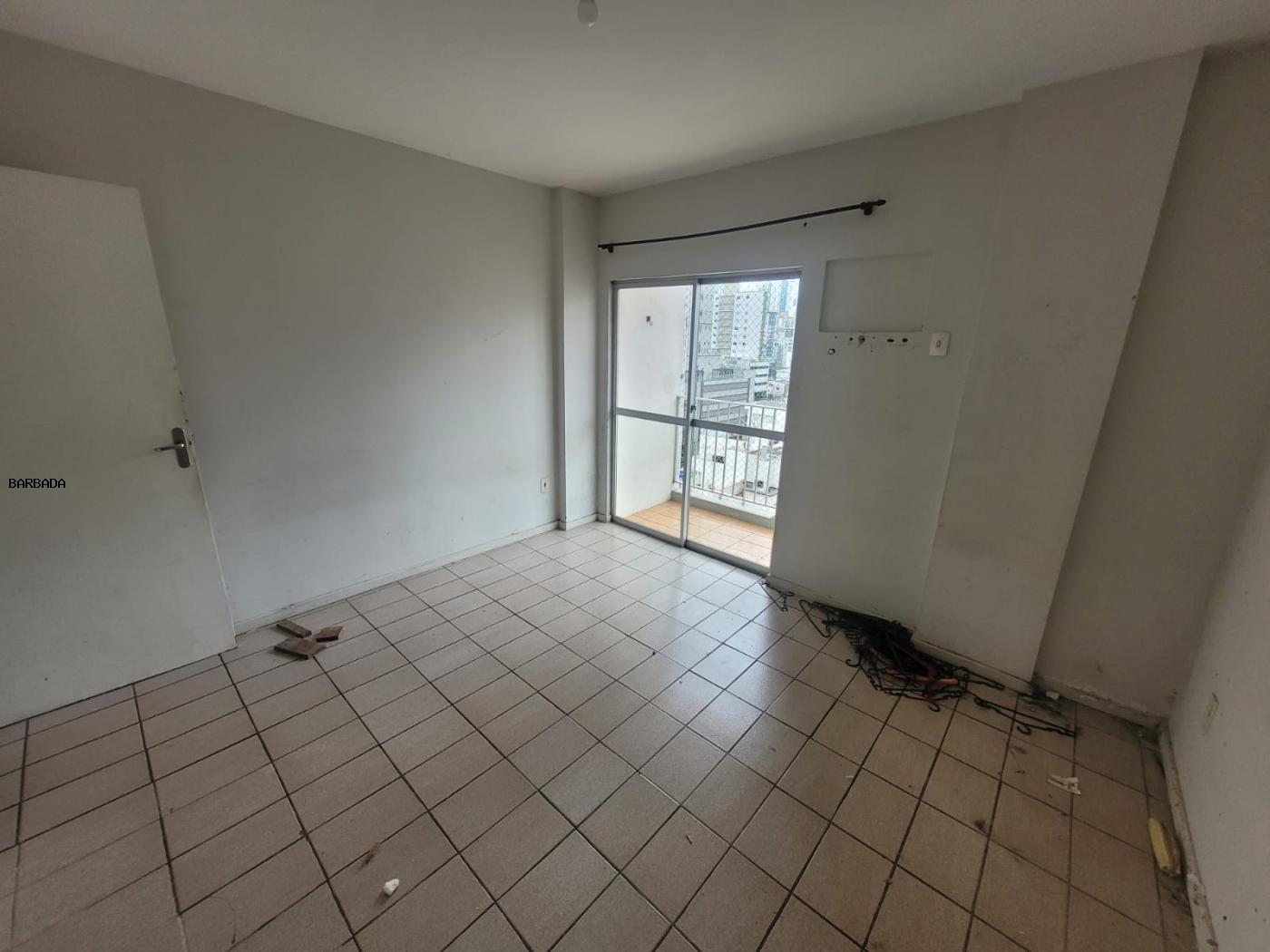 Apartamento à venda com 2 quartos, 55m² - Foto 2