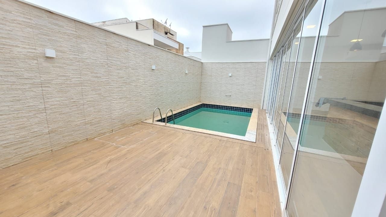 Casa à venda com 4 quartos, 350m² - Foto 8