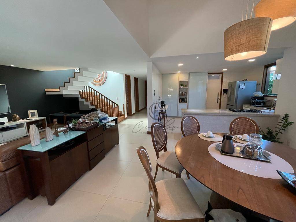 Casa à venda com 4 quartos, 300m² - Foto 17