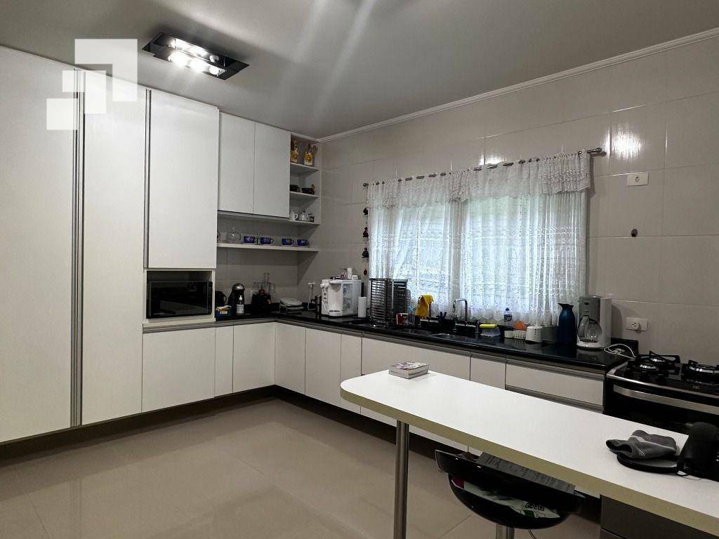 Sobrado à venda com 4 quartos, 450m² - Foto 25