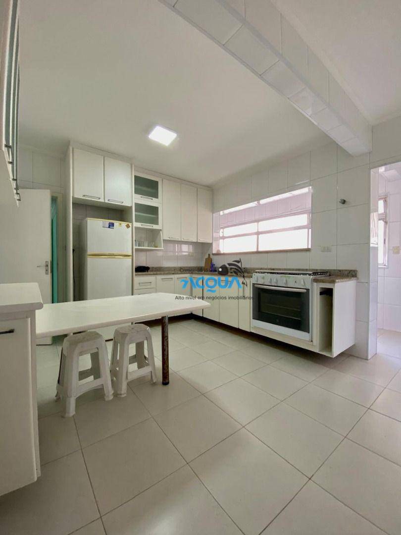 Apartamento à venda com 3 quartos, 181m² - Foto 5