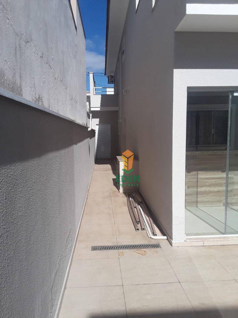 Casa de Condomínio à venda com 3 quartos, 244m² - Foto 19