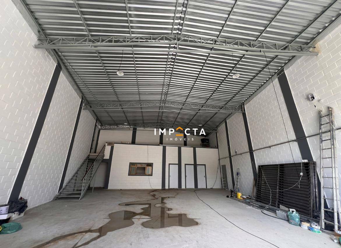 Depósito-Galpão-Armazém à venda, 250m² - Foto 1