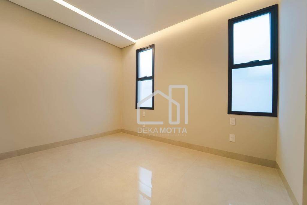 Casa à venda com 4 quartos, 230m² - Foto 8