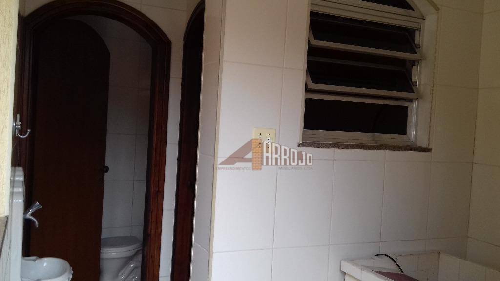 Sobrado à venda com 3 quartos, 185m² - Foto 11