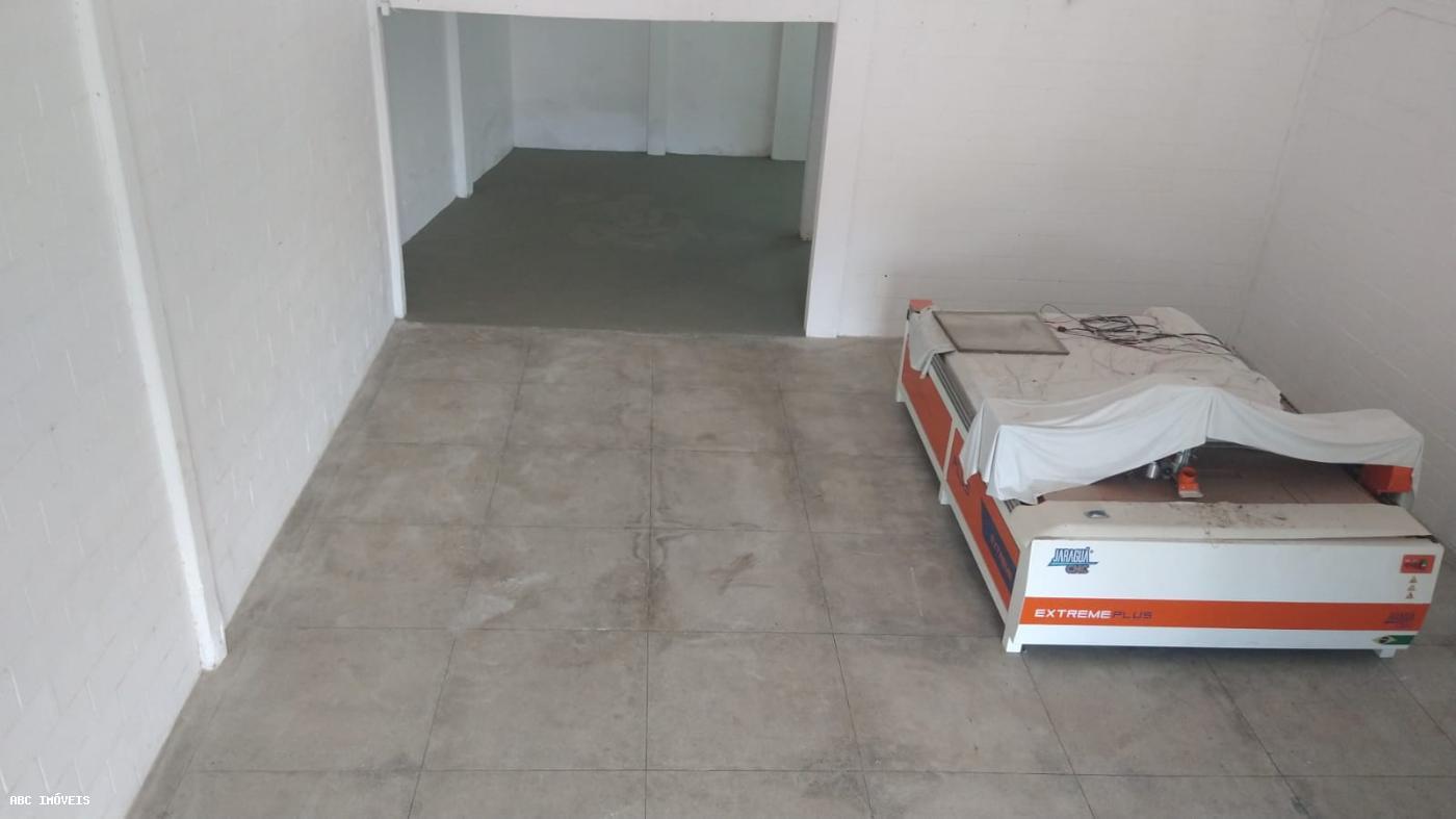 Depósito-Galpão-Armazém à venda com 1 quarto, 300m² - Foto 5