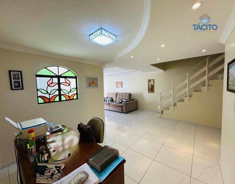 Casa, 4 quartos, 250 m² - Foto 5