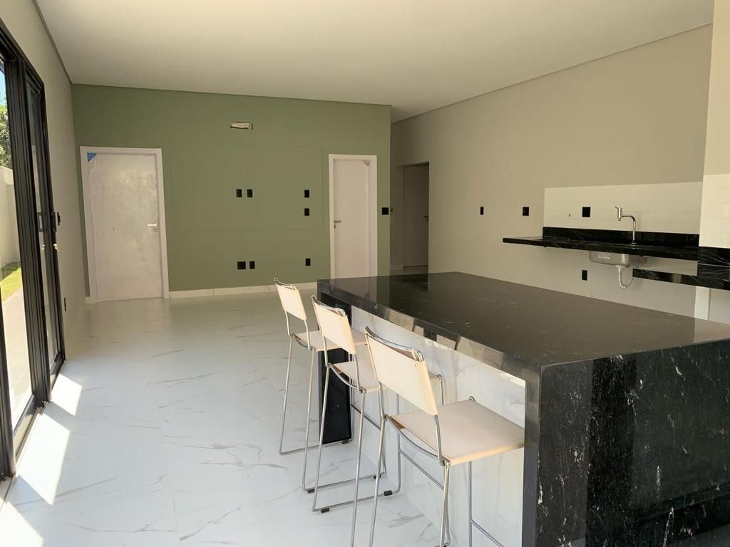 Casa de Condomínio à venda com 3 quartos, 250m² - Foto 28