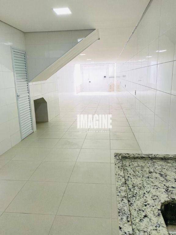 Sobrado à venda com 3 quartos, 220m² - Foto 22