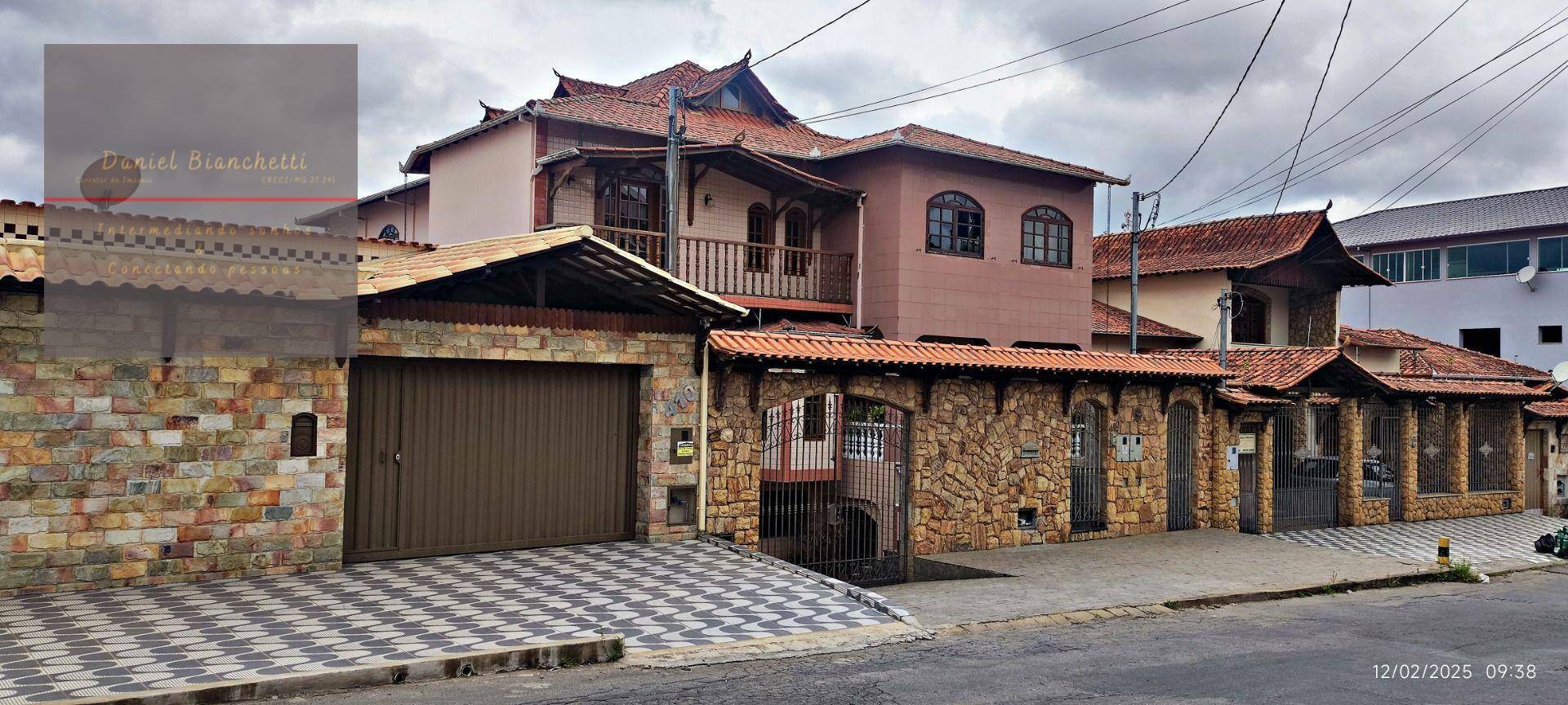 Casa à venda com 6 quartos, 650m² - Foto 2