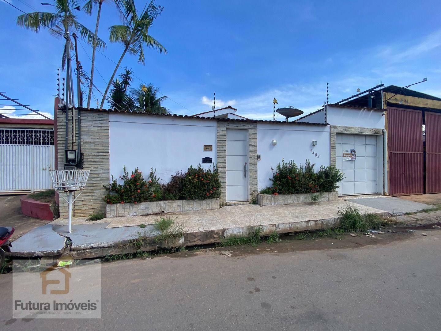 Casa para alugar com 4 quartos, 170m² - Foto 1