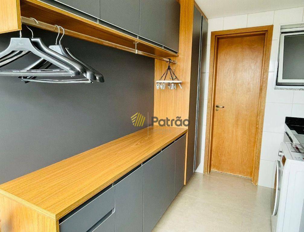 Apartamento à venda com 3 quartos, 158m² - Foto 6