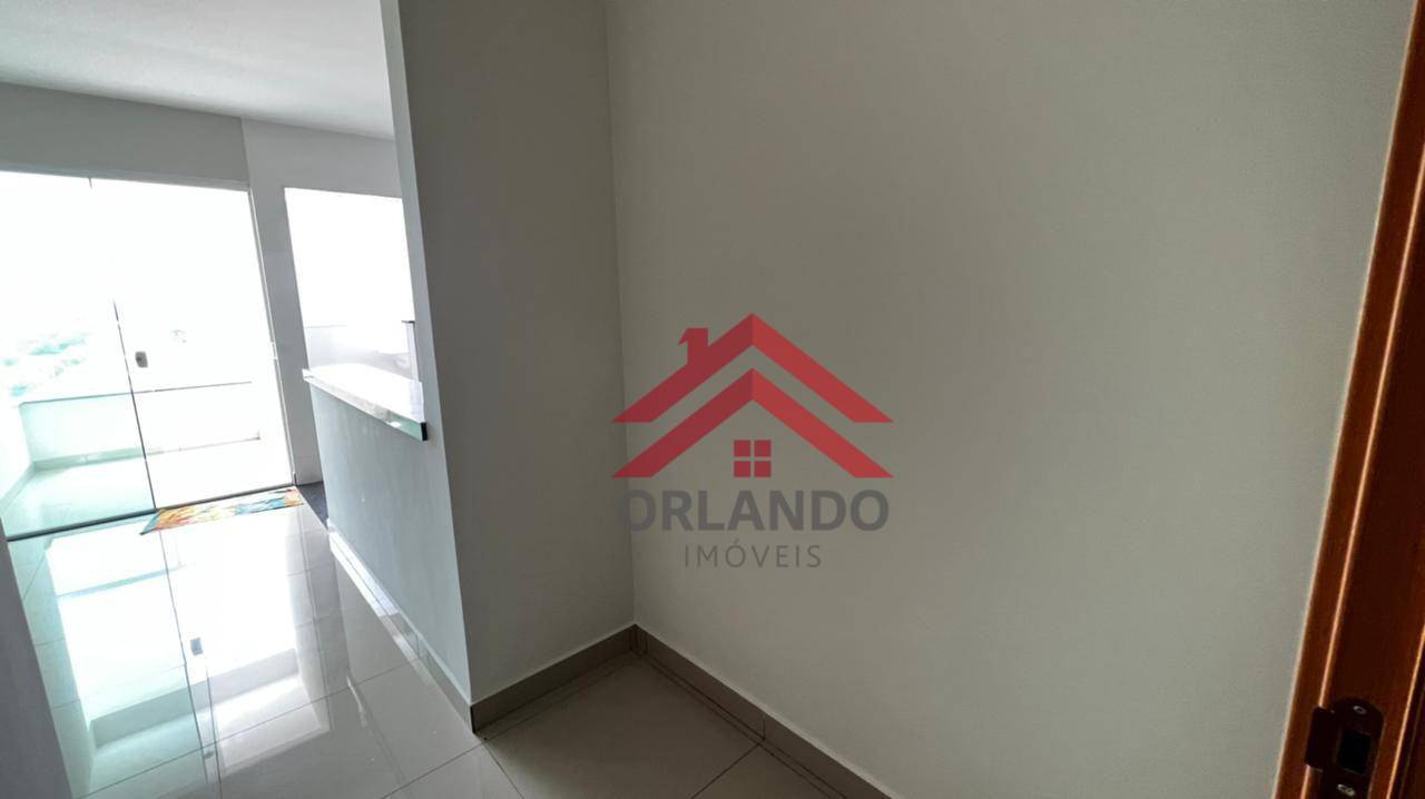 Apartamento à venda com 3 quartos, 80m² - Foto 2