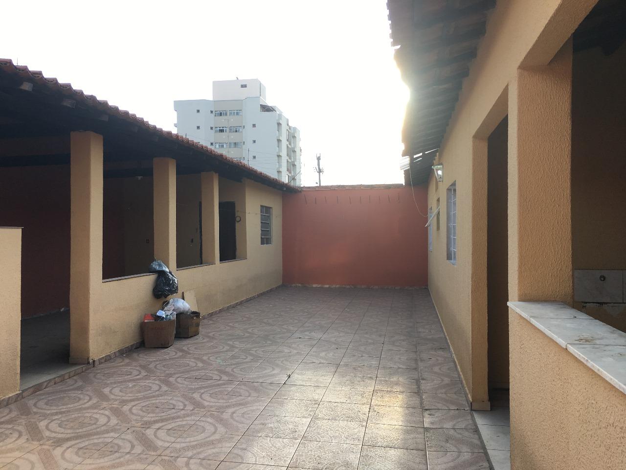 Casa para alugar com 4 quartos, 254m² - Foto 9