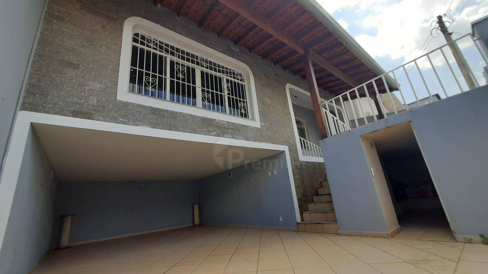 Casa à venda com 3 quartos, 190m² - Foto 3