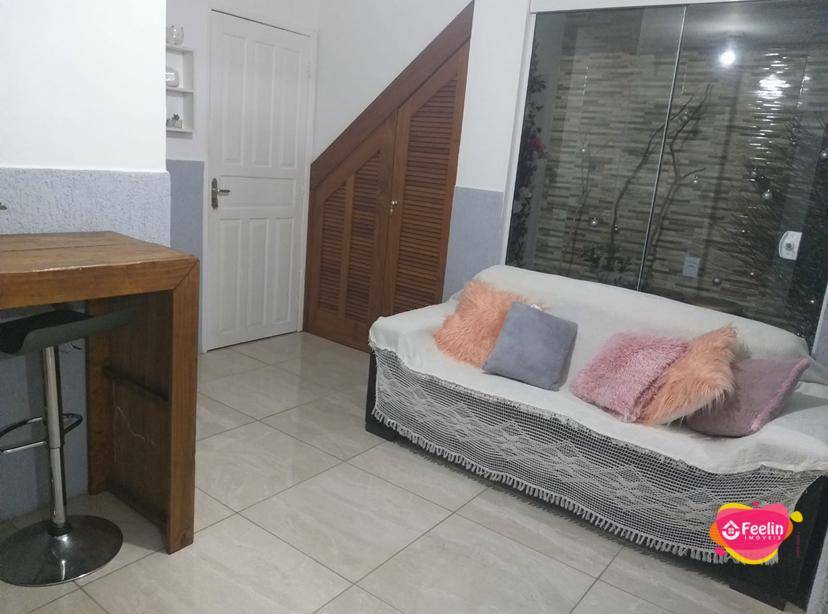 Casa à venda com 6 quartos, 198m² - Foto 13