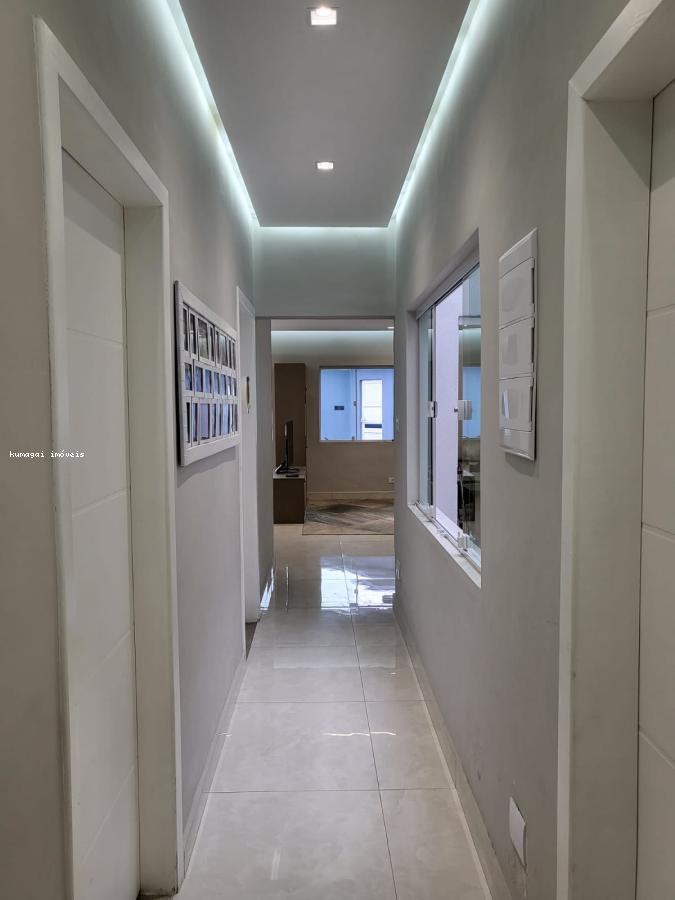 Casa à venda com 3 quartos, 250m² - Foto 4