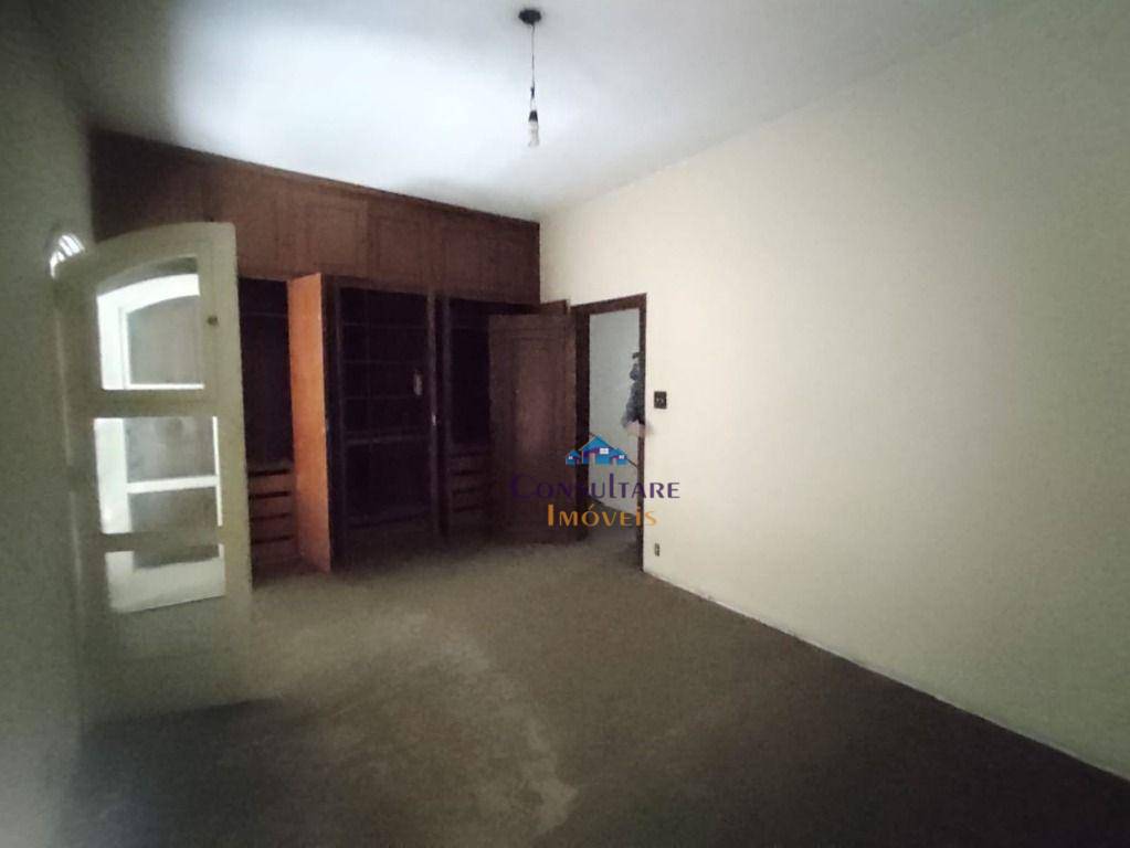 Casa para alugar com 4 quartos, 450m² - Foto 29