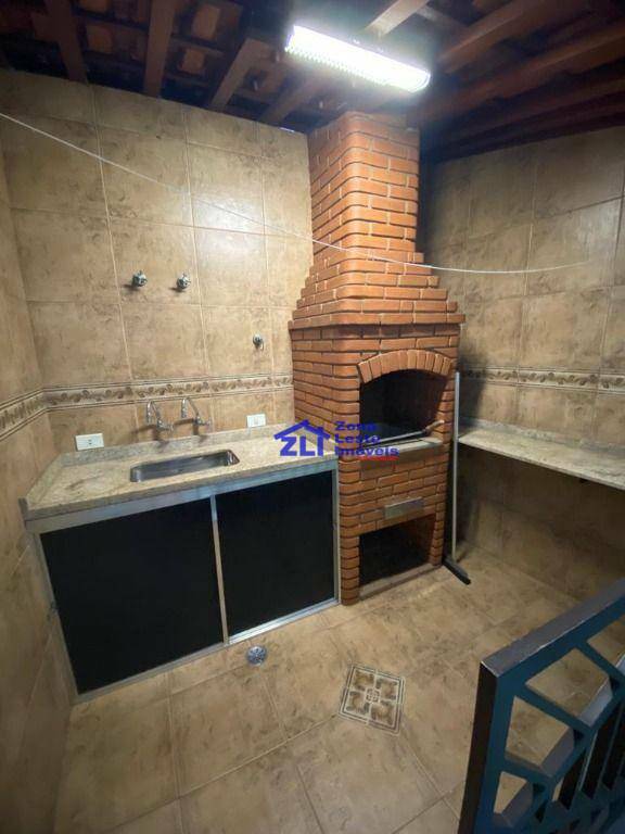 Sobrado à venda com 3 quartos, 180m² - Foto 3