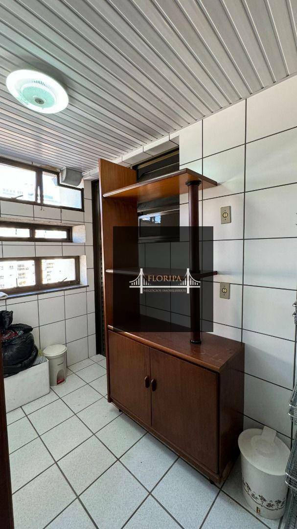 Apartamento à venda com 3 quartos, 145m² - Foto 10