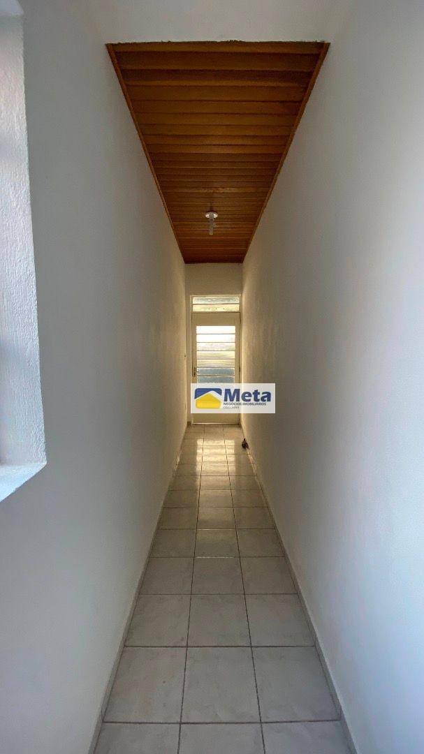 Casa para alugar com 2 quartos, 35m² - Foto 11