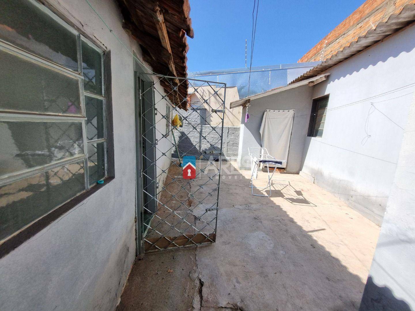 Casa à venda com 4 quartos, 239m² - Foto 10