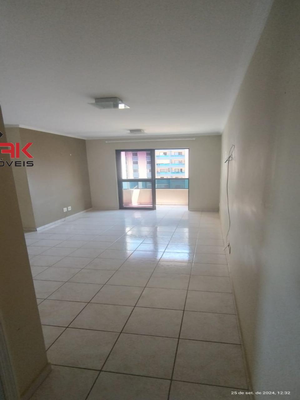 Apartamento à venda com 3 quartos, 82m² - Foto 1