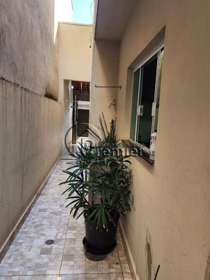 Casa à venda com 3 quartos, 160m² - Foto 4