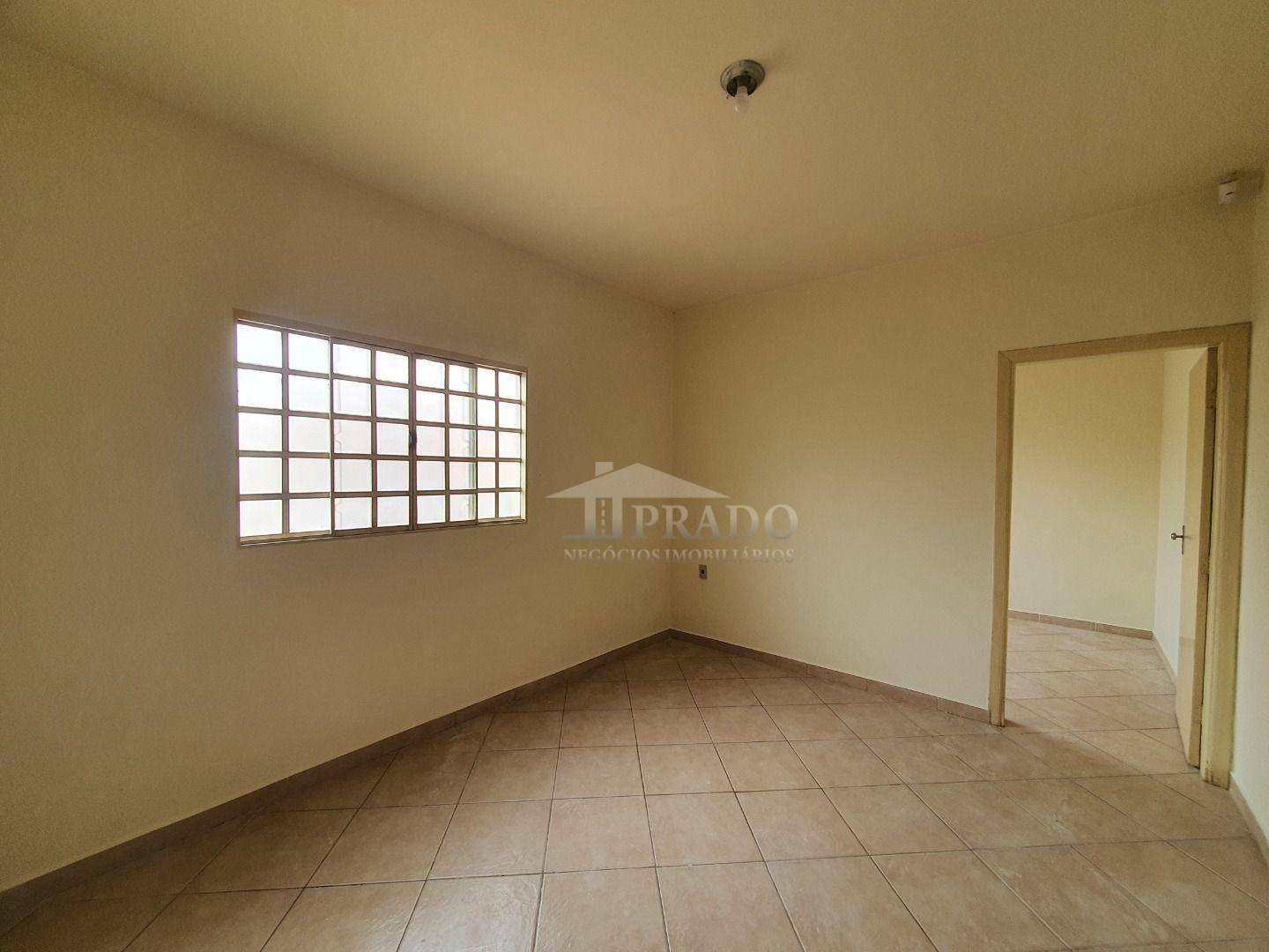 Casa para alugar com 3 quartos, 90m² - Foto 7