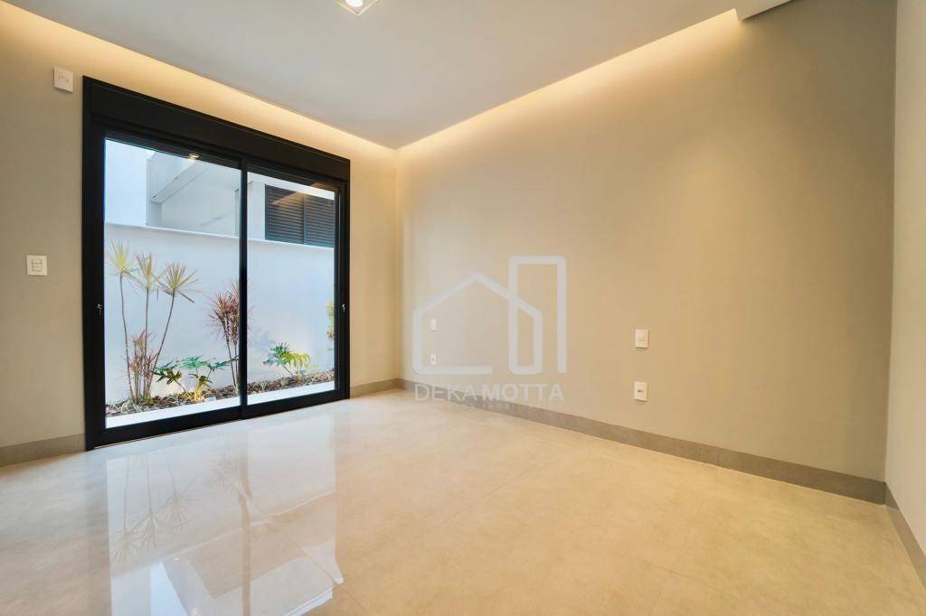 Casa à venda com 4 quartos, 230m² - Foto 9