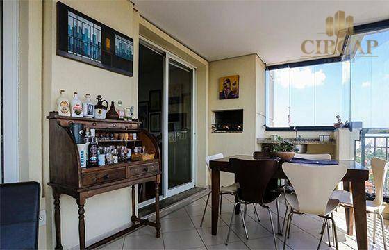 Apartamento à venda com 4 quartos, 220m² - Foto 1