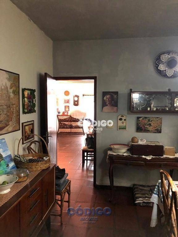 Casa à venda e aluguel com 4 quartos, 300m² - Foto 13