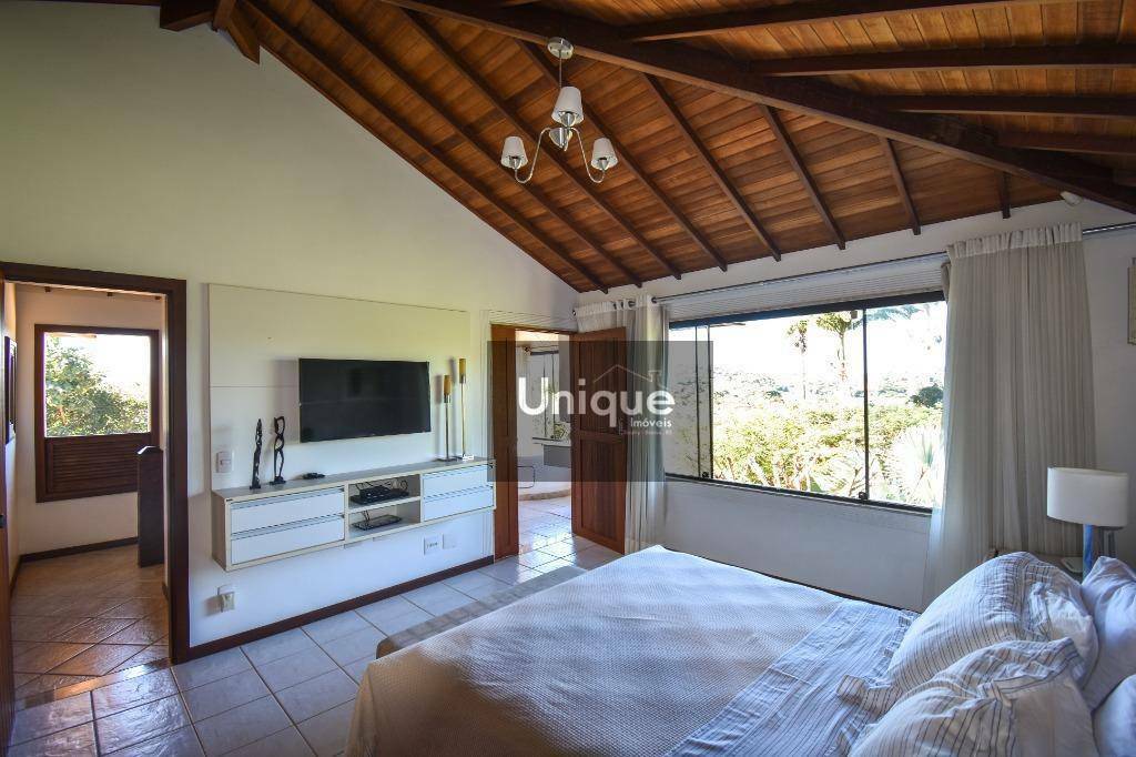 Casa à venda com 6 quartos, 450m² - Foto 27